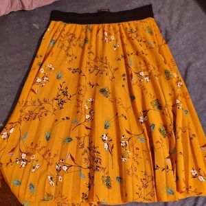 Metro Wear Yellow Floral A-Line Skirt